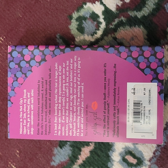 2 for 10 softcover Gossip girl novel - Picture 2 of 2